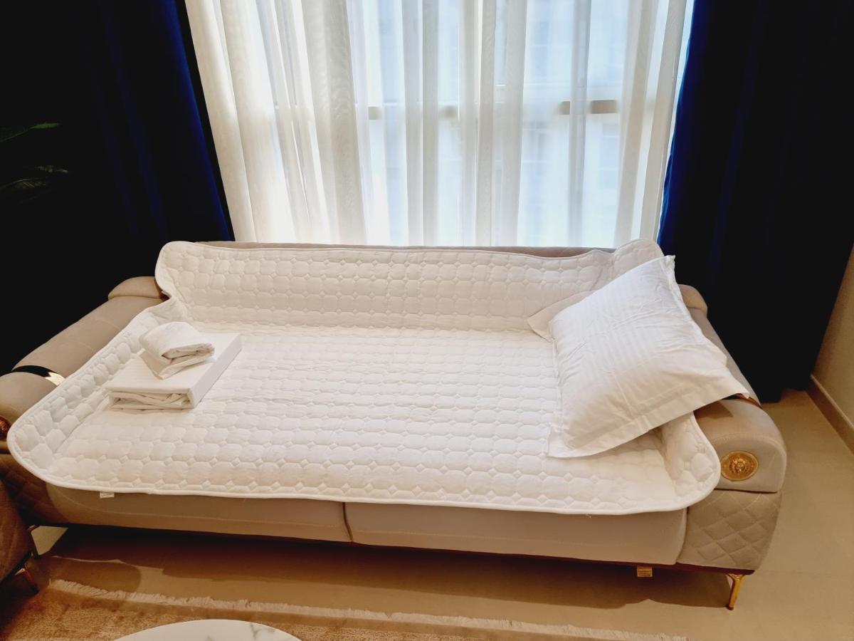 Dunya Tower Luxury And 2 Min Walk To Dubai Mall And Burj Khalifa In Heart Of Downtown Екстер'єр фото