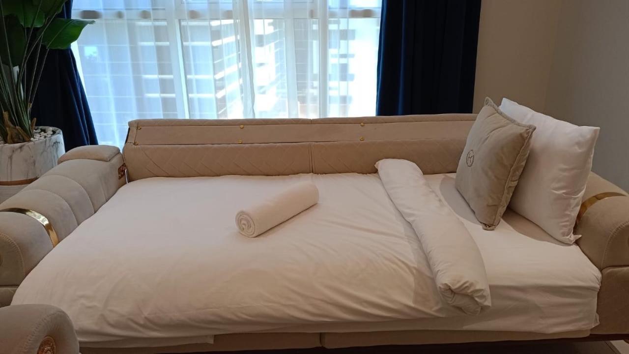 Dunya Tower Luxury And 2 Min Walk To Dubai Mall And Burj Khalifa In Heart Of Downtown Екстер'єр фото